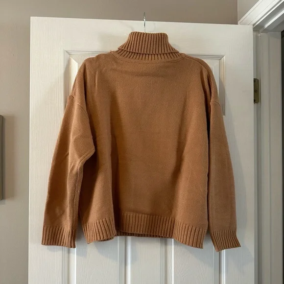 SHEIN Sweater - Picture 4 of 4